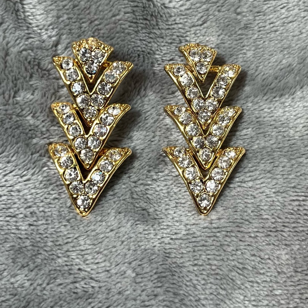 Gold tone Vintage Crystal Dangle Earrings Made in the USA Gold Plated Ap…